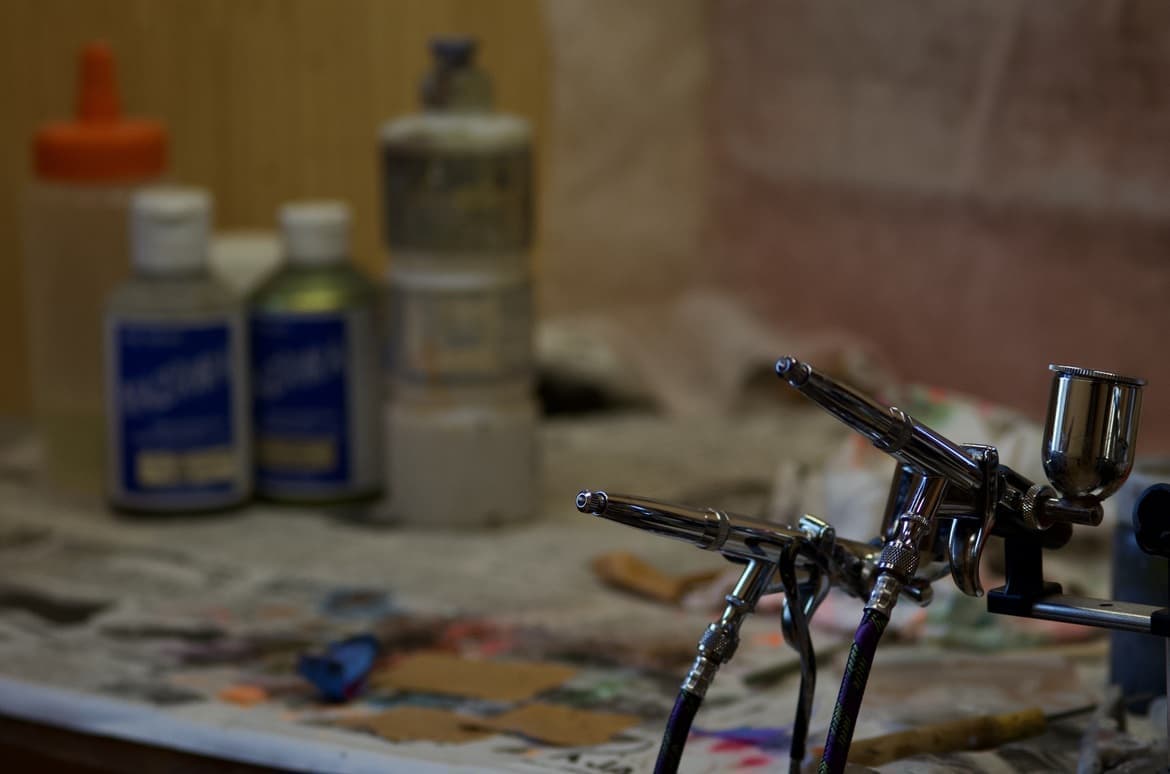 エアーブラシと塗装ブース